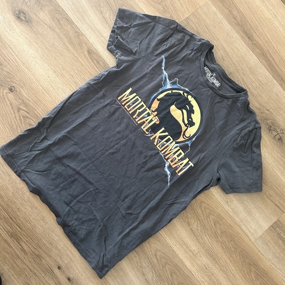 Mortal Kombat Unisex Classic Graphic Tee - Size Small- EUC - Picture 1 of 8